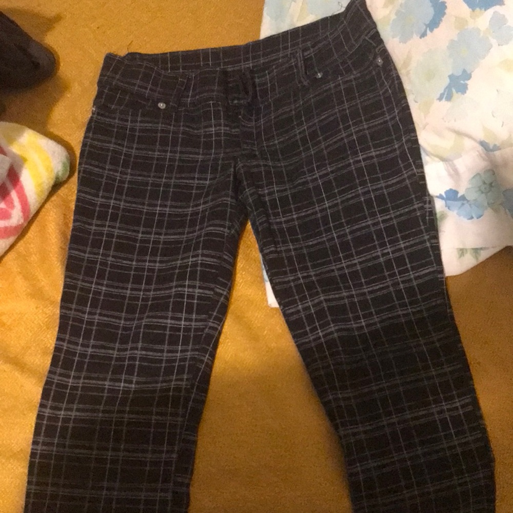 Black checkered leggings